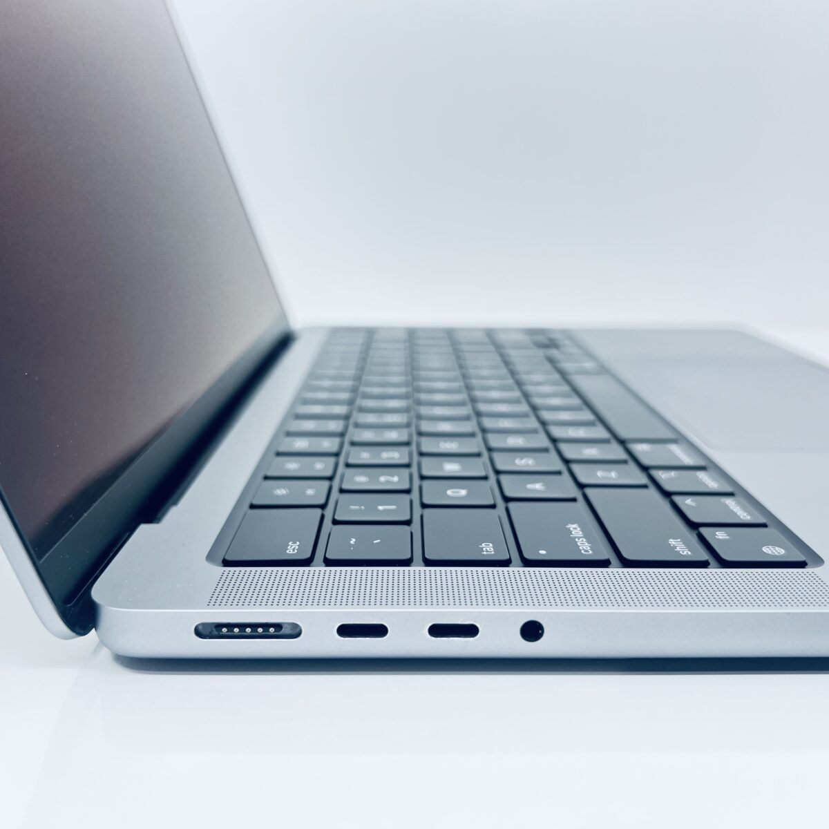 14" MacBook Pro M2 Max / 7868261 - Image 6