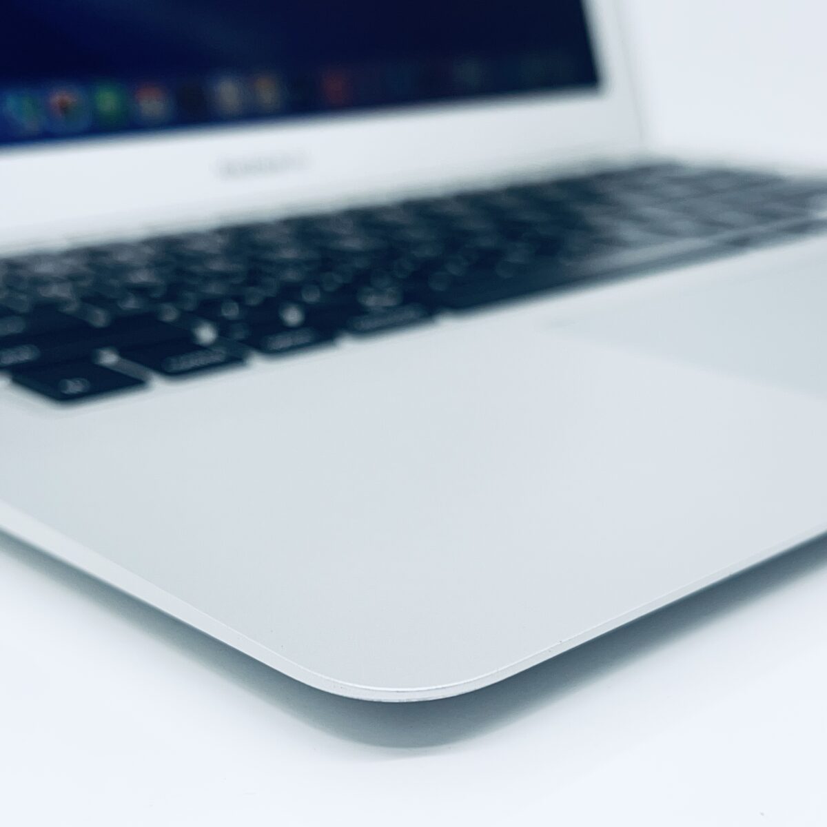 13.3" MacBook Air / Stock No – 7868192 - Image 5