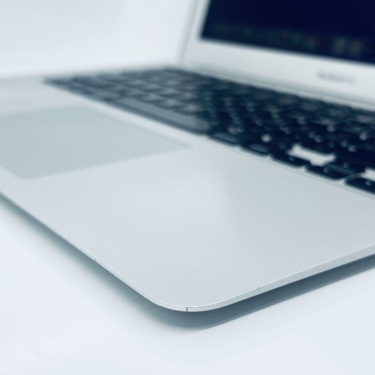 13.3" MacBook Air / Stock No – 7868193 - Image 4