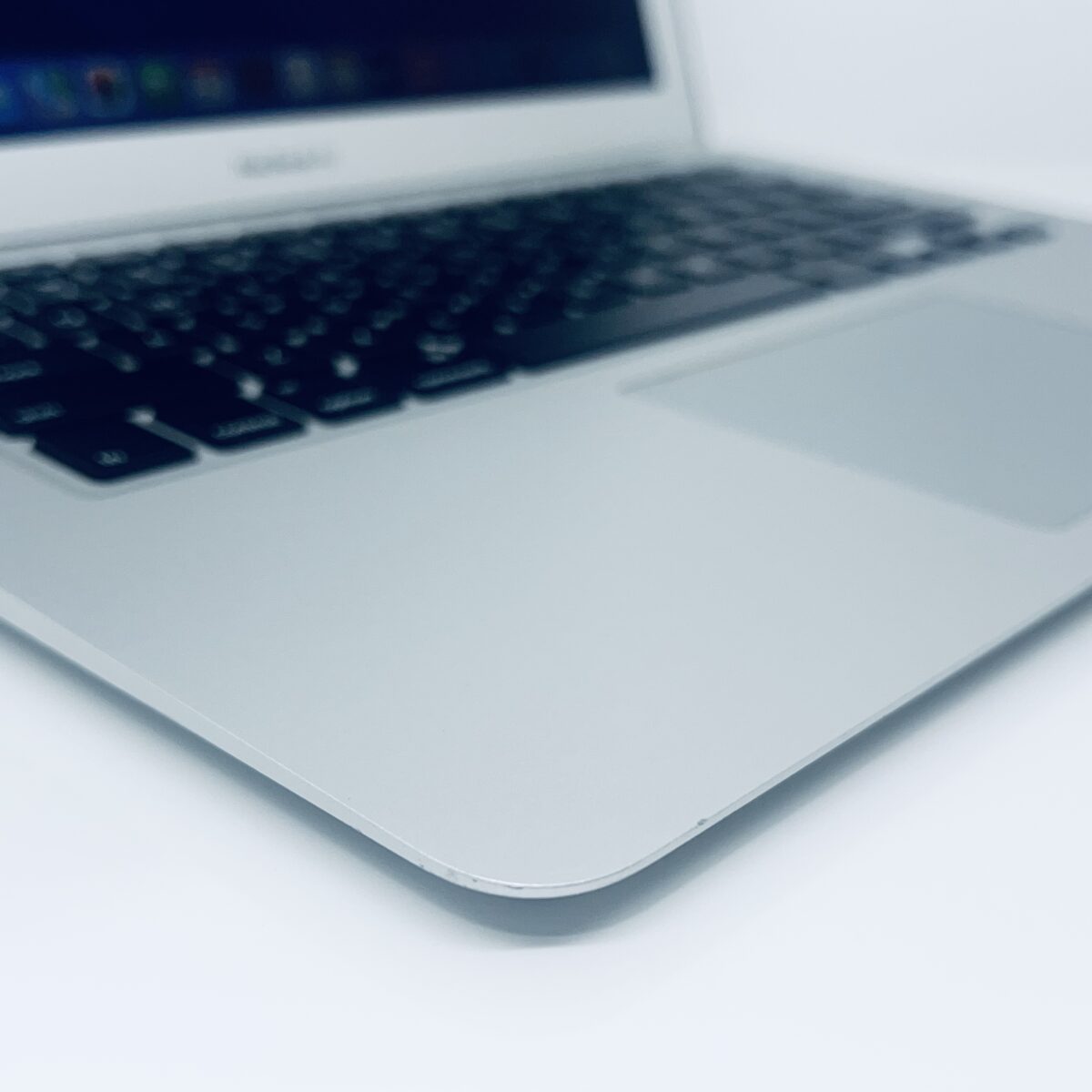13.3" MacBook Air / Stock No – 7868240 - Image 6