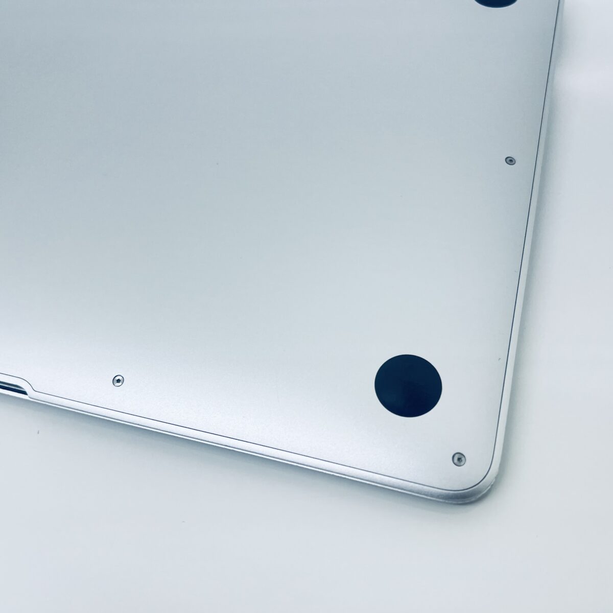 13.3" MacBook Air / Stock No – 7868240 - Image 17