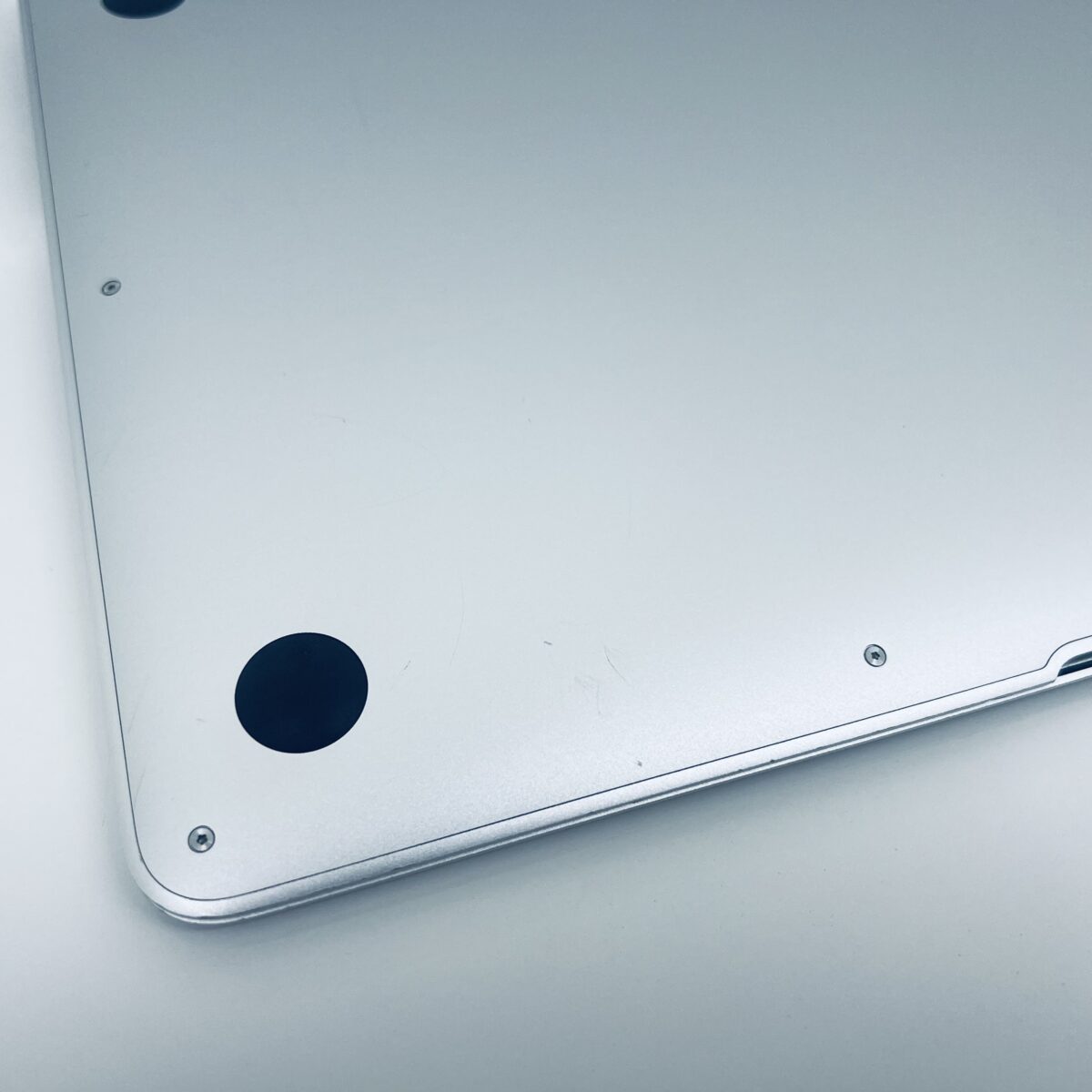 13.3" MacBook Air / Stock No – 7868240 - Image 18