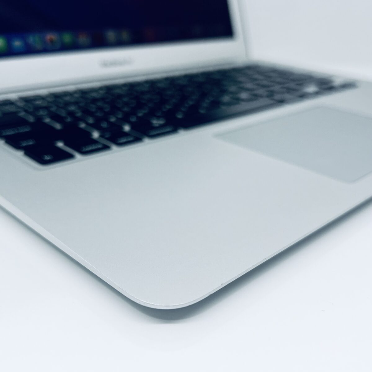 13.3" MacBook Air / Stock No – 7868223 - Image 5