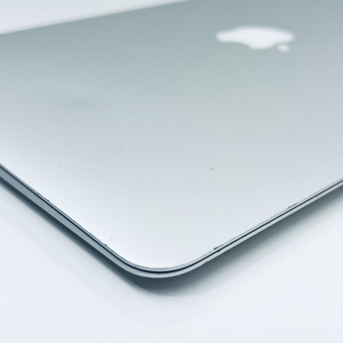 13.3" MacBook Air / Stock No – 7868223 - Image 15