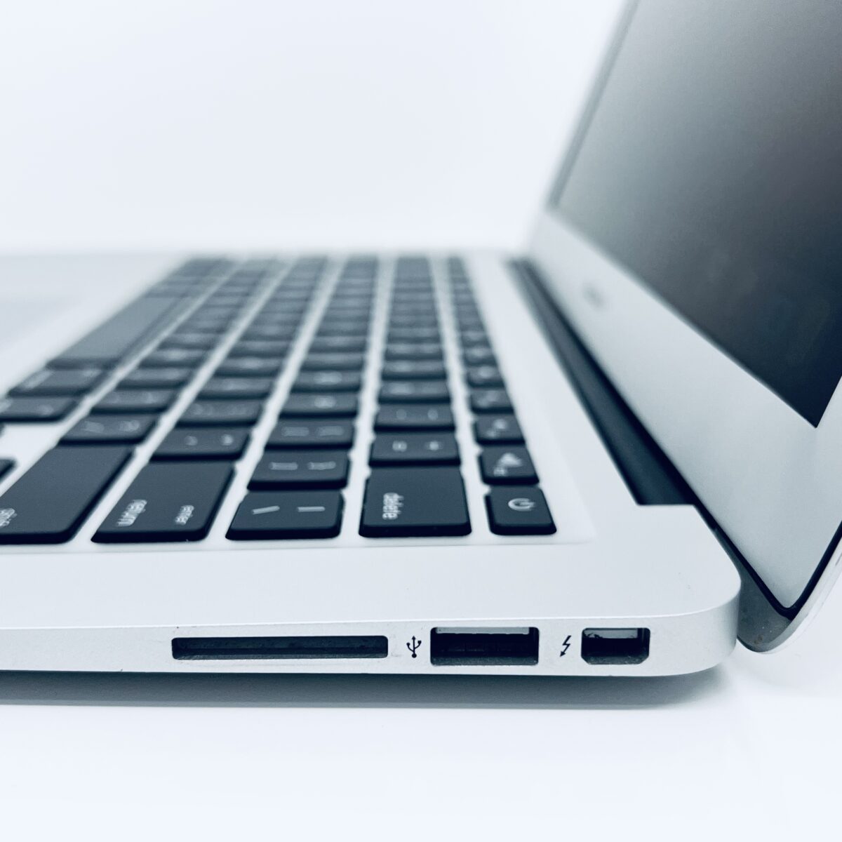 13.3" MacBook Air / Stock No – 7868095 - Image 3