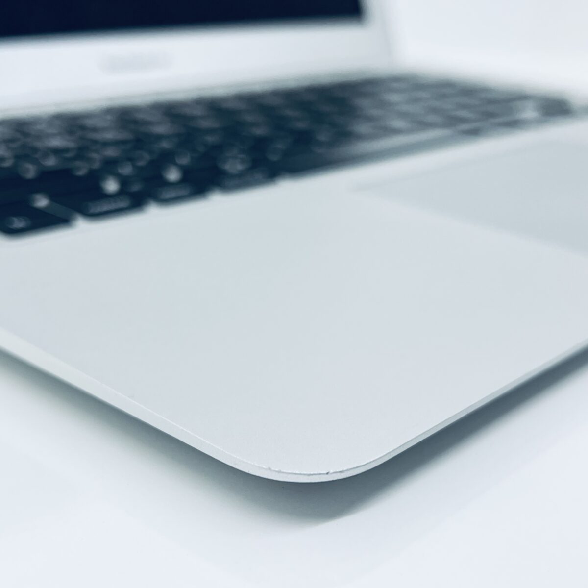 13.3" MacBook Air / Stock No – 7868095 - Image 6