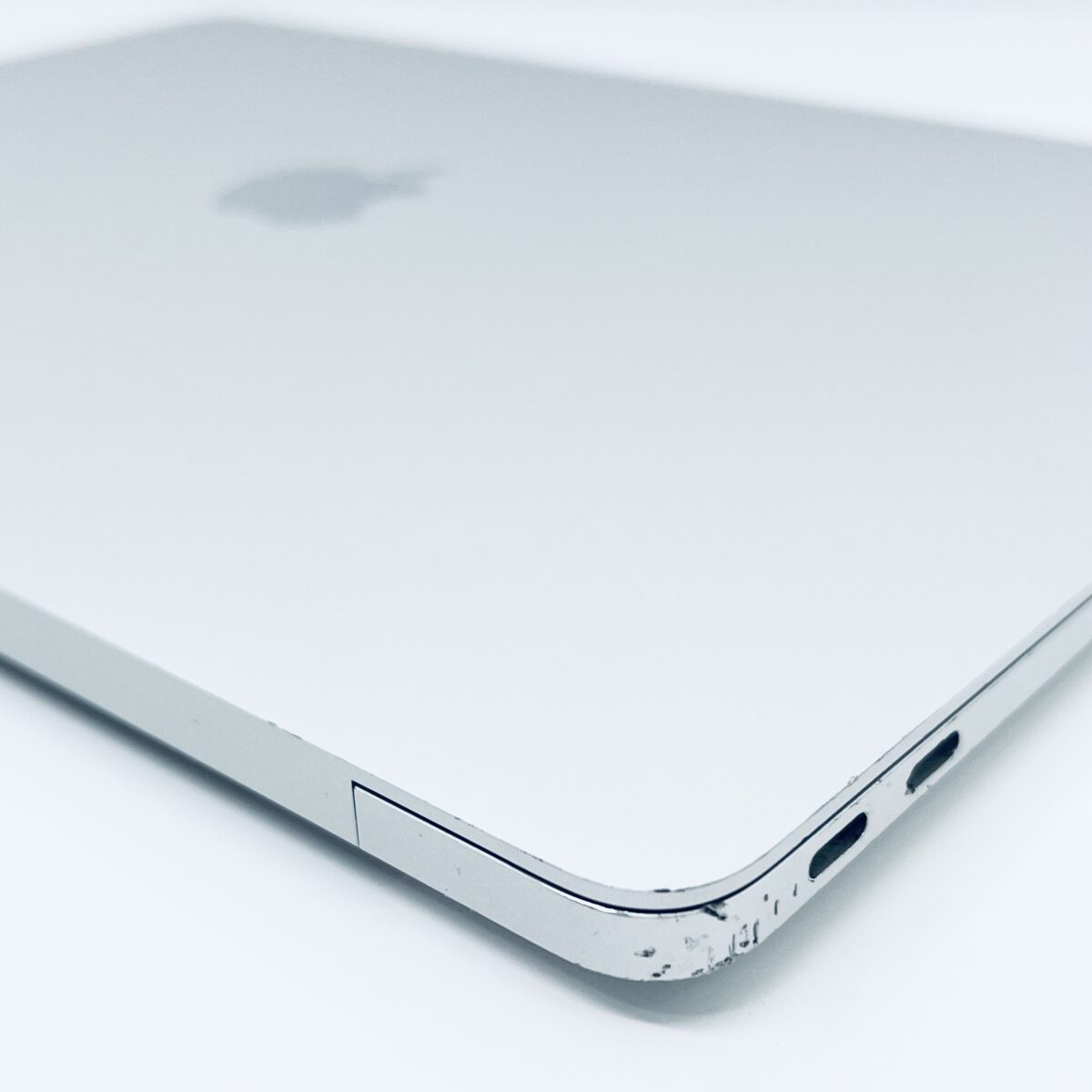 13.3" MacBook Air / Stock No – 7868234 - Image 12