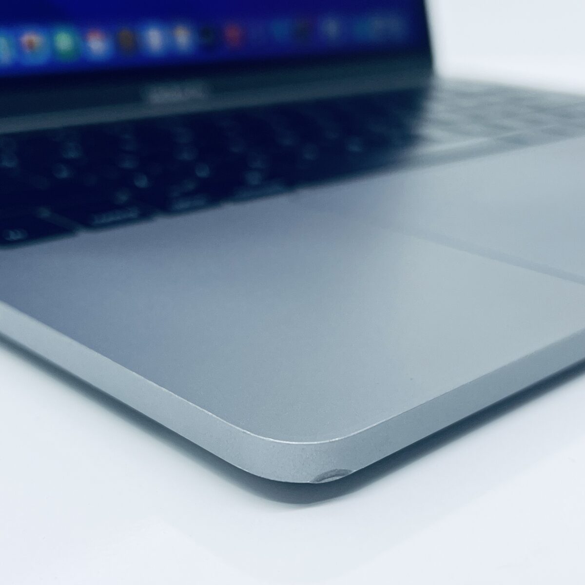 13.3" MacBook Pro / 7868178 - Image 5
