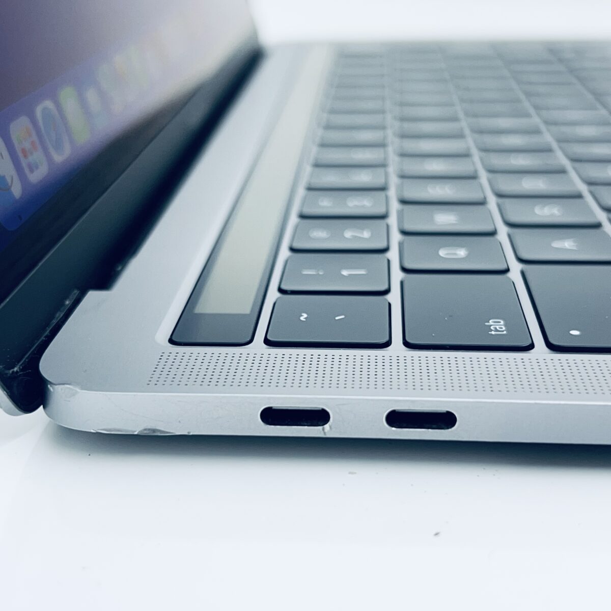 13.3" MacBook Pro / 7868178 - Image 7