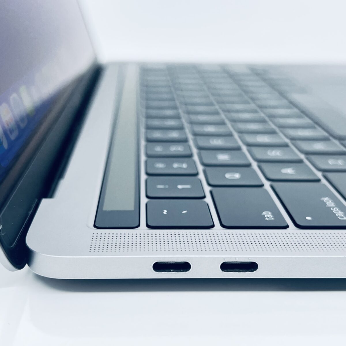 13.3" MacBook Pro / 7868228 - Image 7