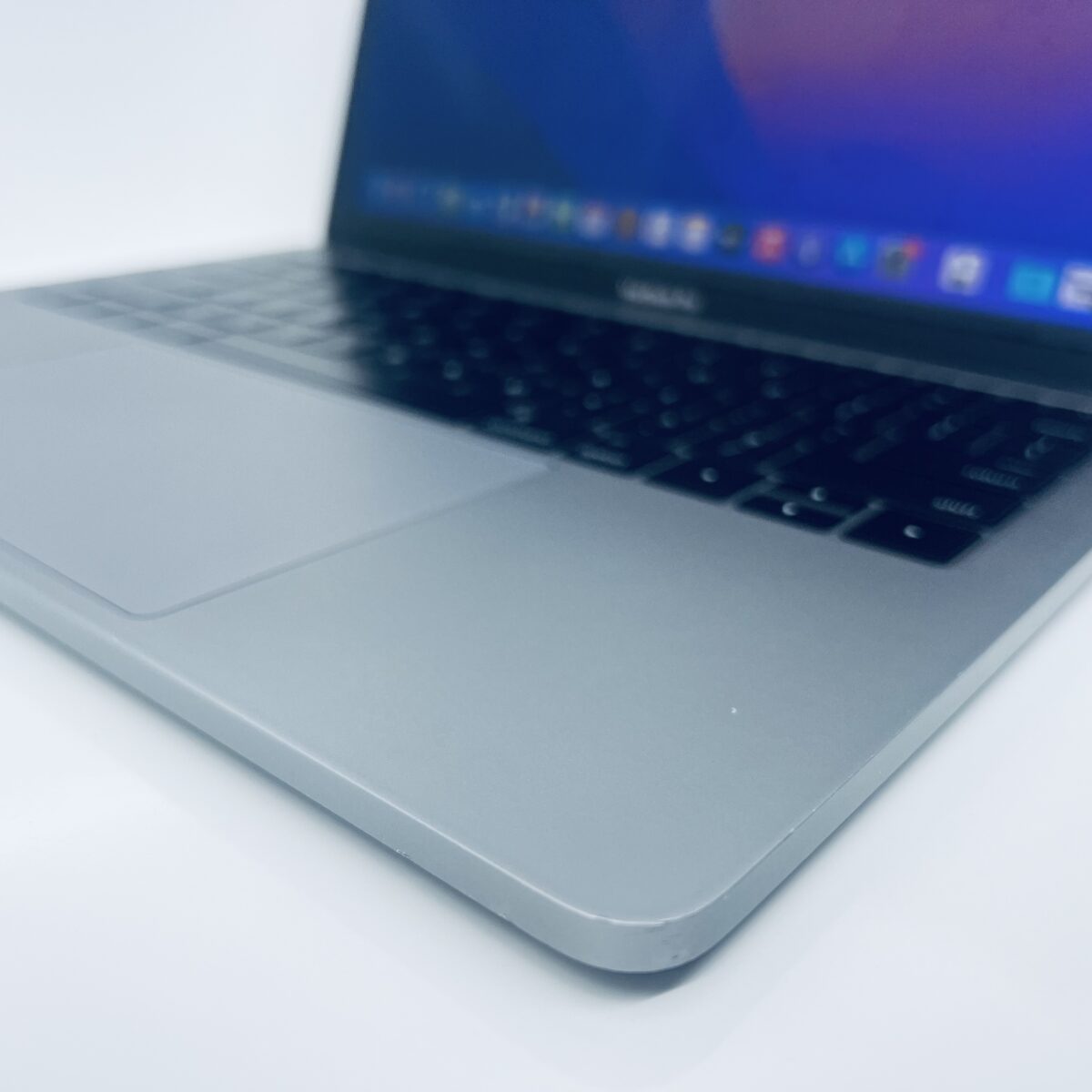 13.3" MacBook Pro / 7868116 - Image 4