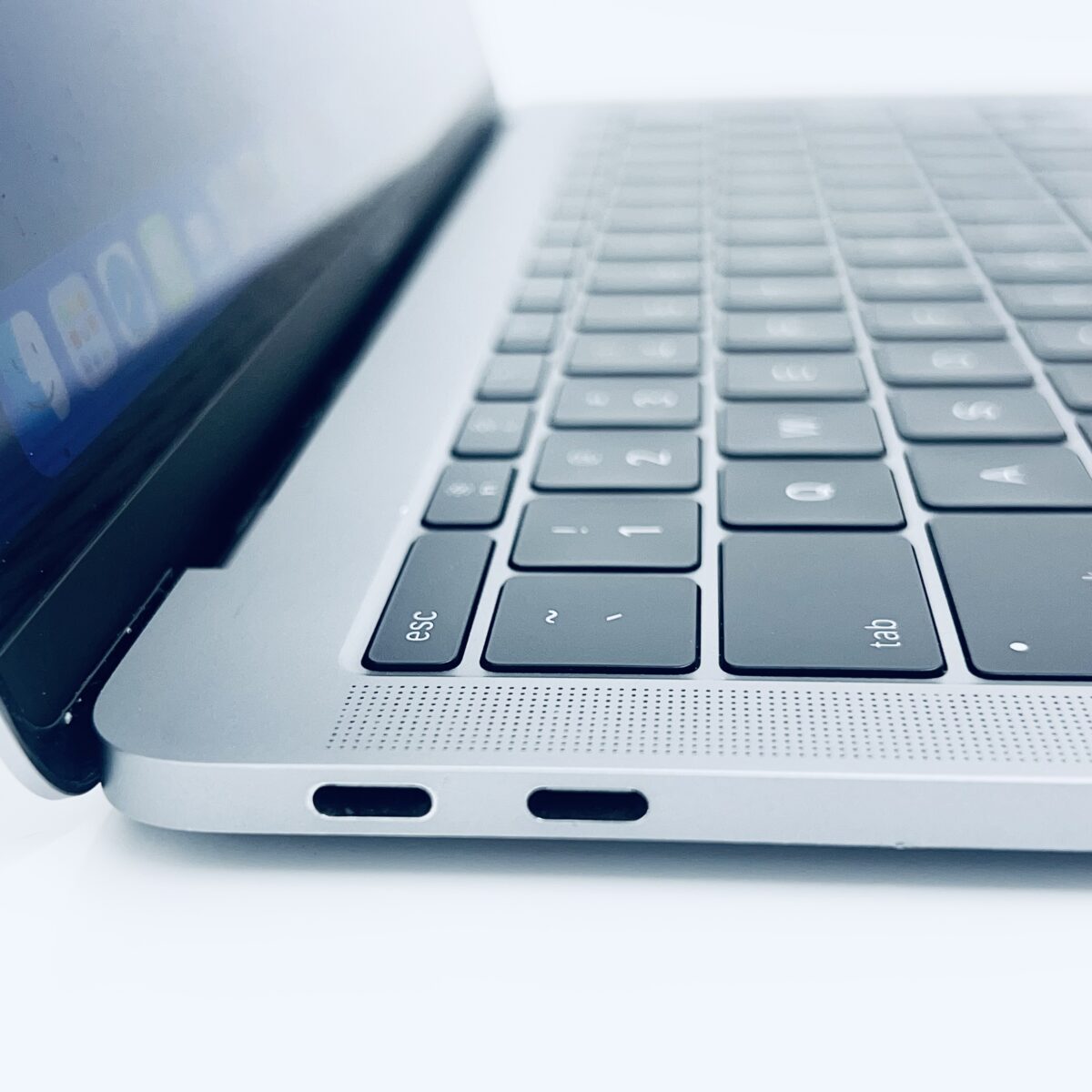 13.3" MacBook Pro / 7868116 - Image 6