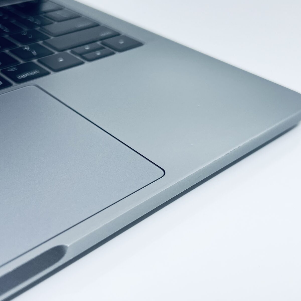 13.3" MacBook Pro / 7868241 - Image 5