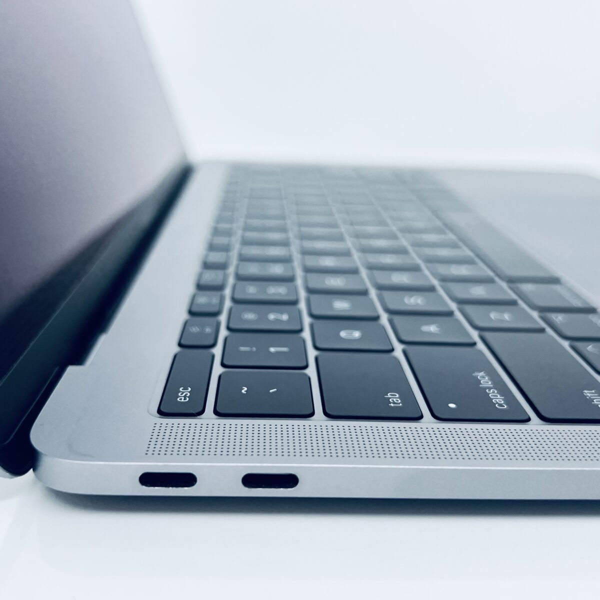13.3" MacBook Pro / 7868094 - Image 6