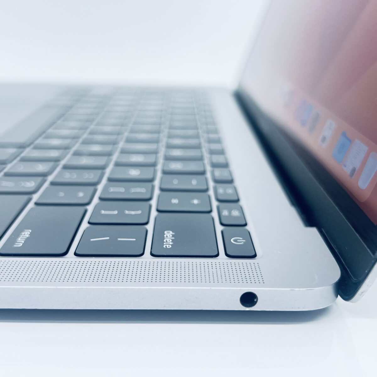 13.3" MacBook Pro / 7867596 - Image 3