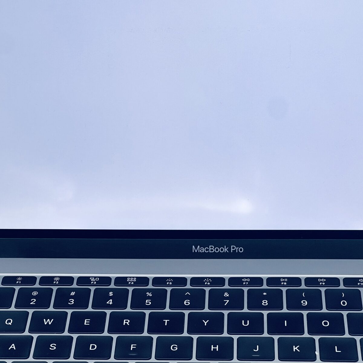 13.3" MacBook Pro / 7867596 - Image 9