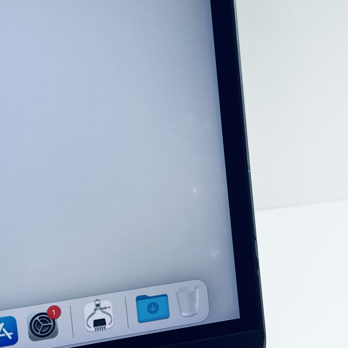 13.3" MacBook Pro / 7867571 - Image 8