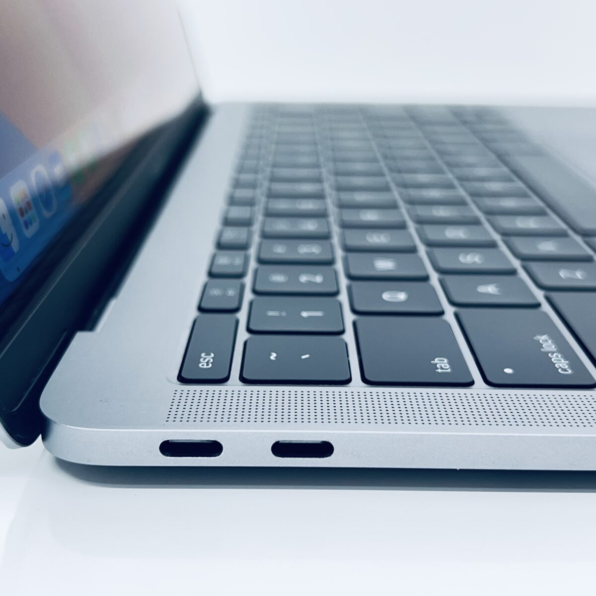 13.3" MacBook Pro / 7861365 - Image 6