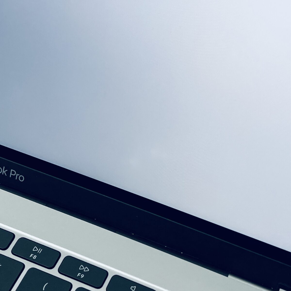 13.3" MacBook Pro / 7861365 - Image 8