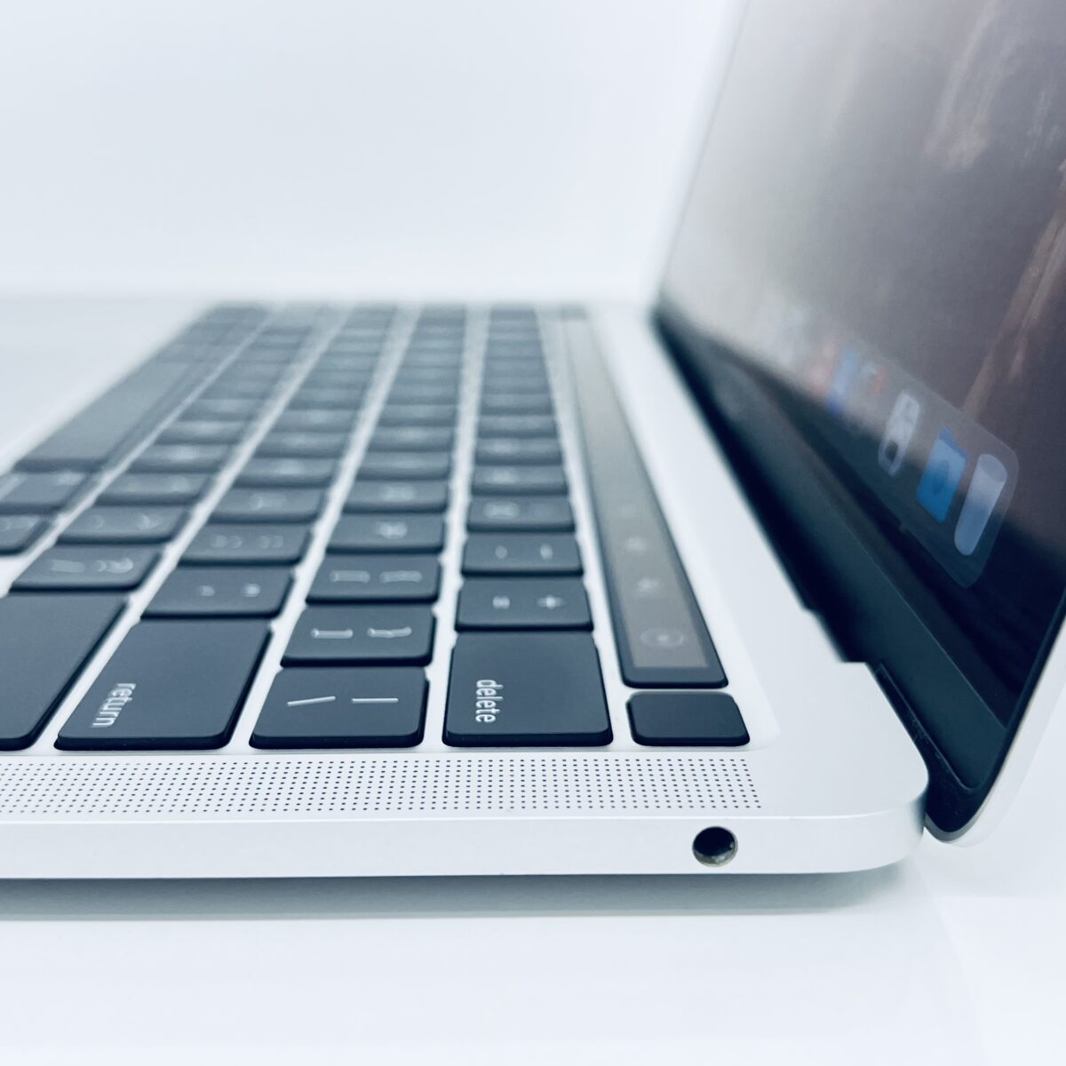 13.3" MacBook Pro / 7868246 - Image 3