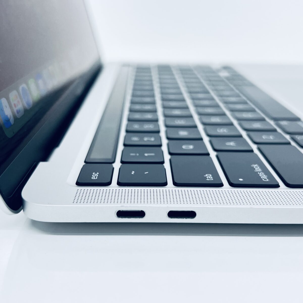 13.3" MacBook Pro / 7868246 - Image 6