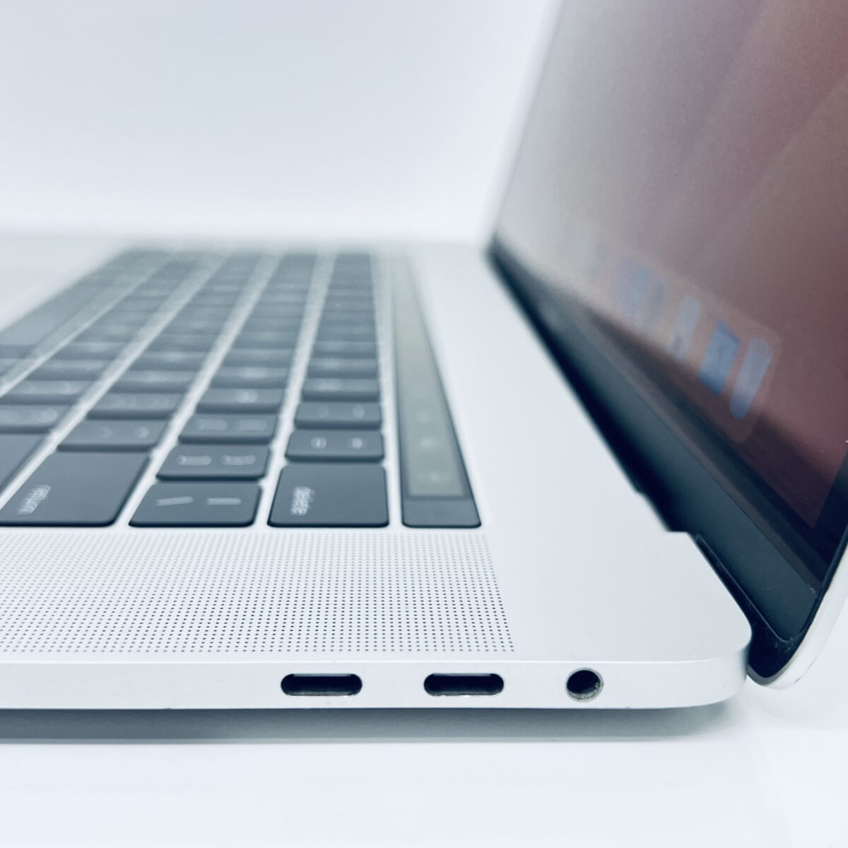 15.4" MacBook Pro / 7868222 - Image 3