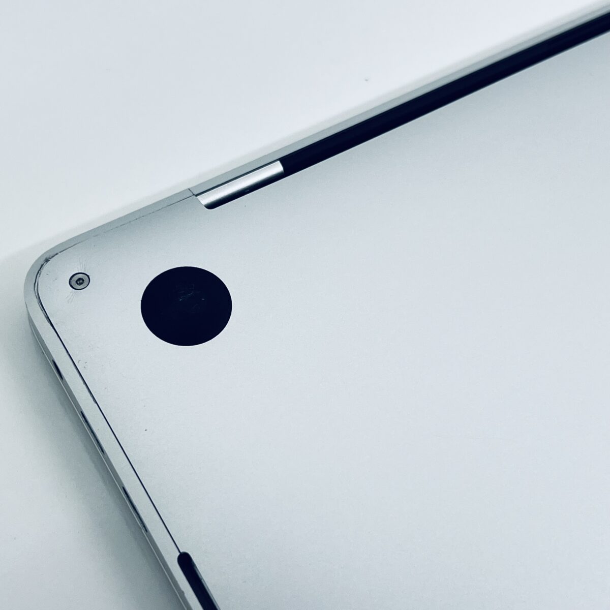 15.4 macbook pro