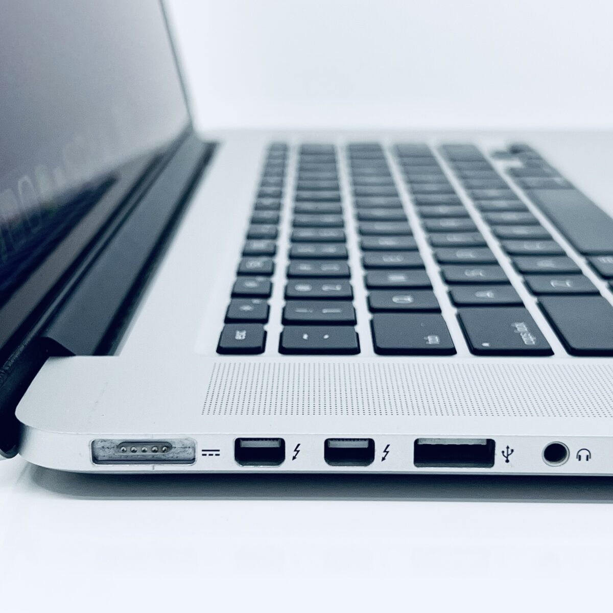 15.4" MacBook Pro / 7868248 - Image 6