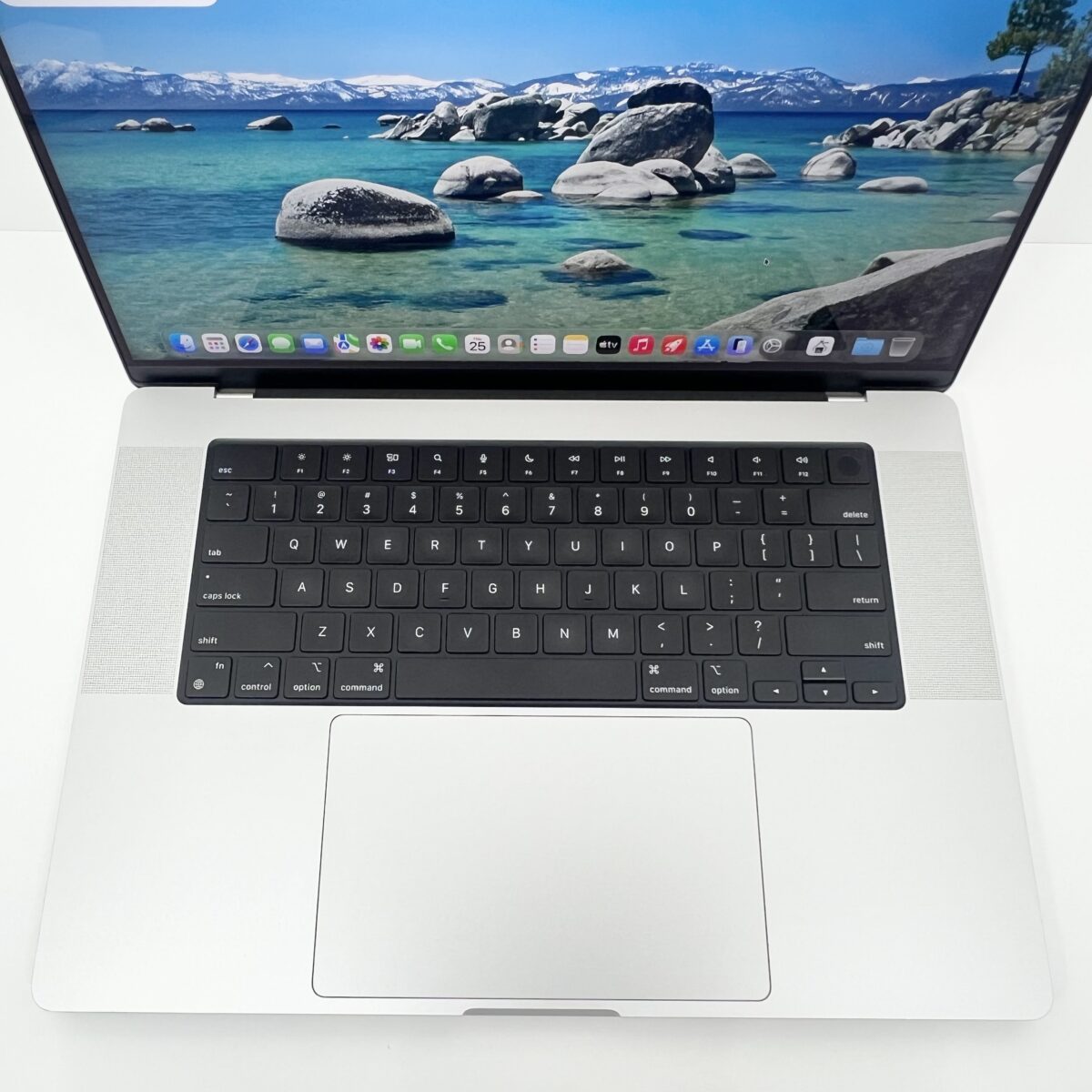 16" MacBook Pro M1 Max / 7868281 - Image 2