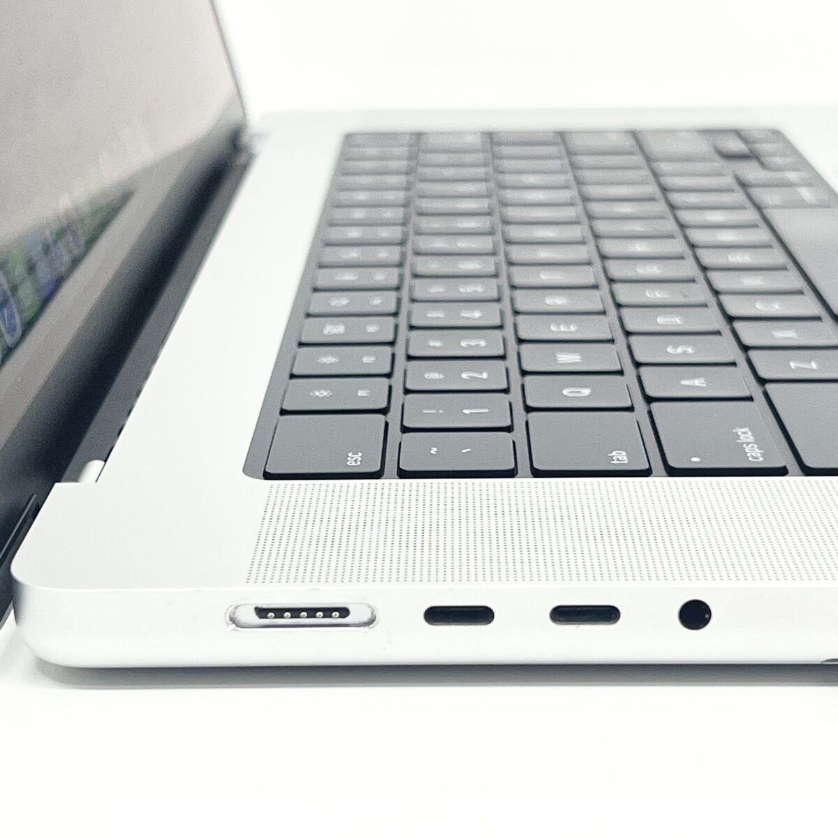 16" MacBook Pro M1 Max / 7868281 - Image 7