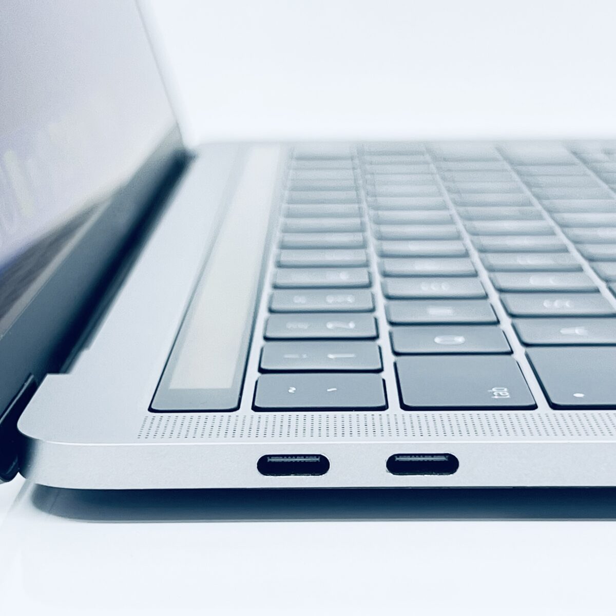 13.3" MacBook Pro / 7868271 - Image 7