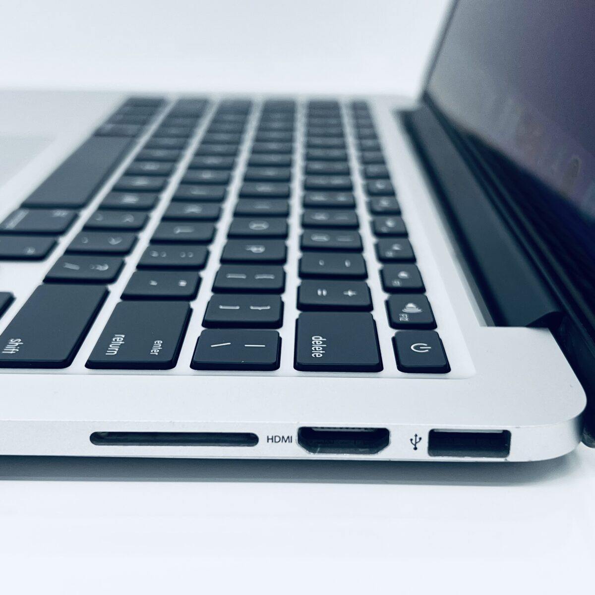 13.3" MacBook Pro / 7868280 - Image 3