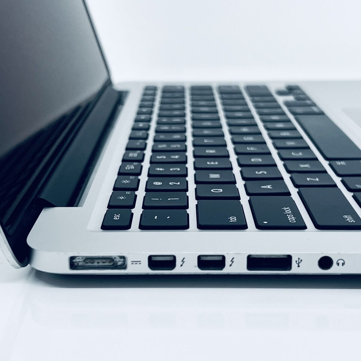 13.3" MacBook Pro / 7868280 - Image 6
