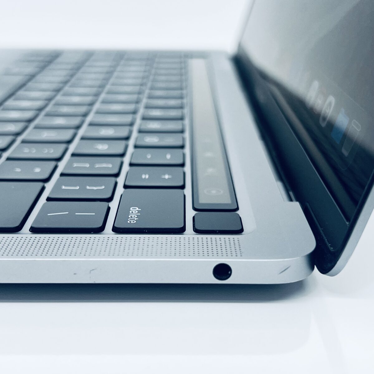 13.3" MacBook Pro M1 / 7868287 - Image 3