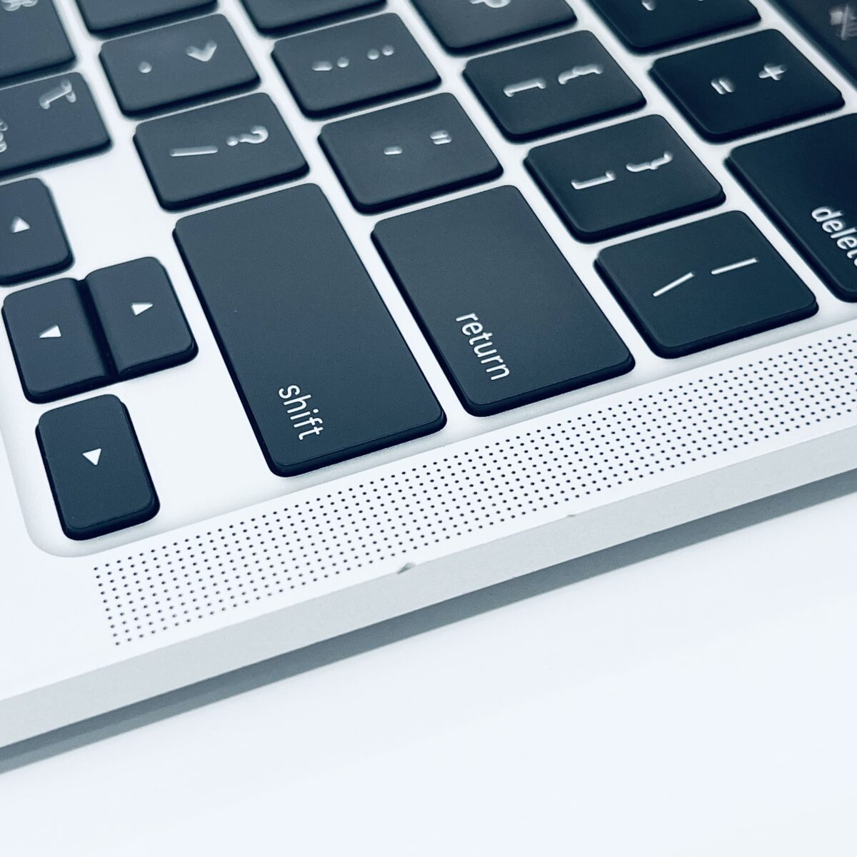 13.3" MacBook Pro / 7868288 - Image 4