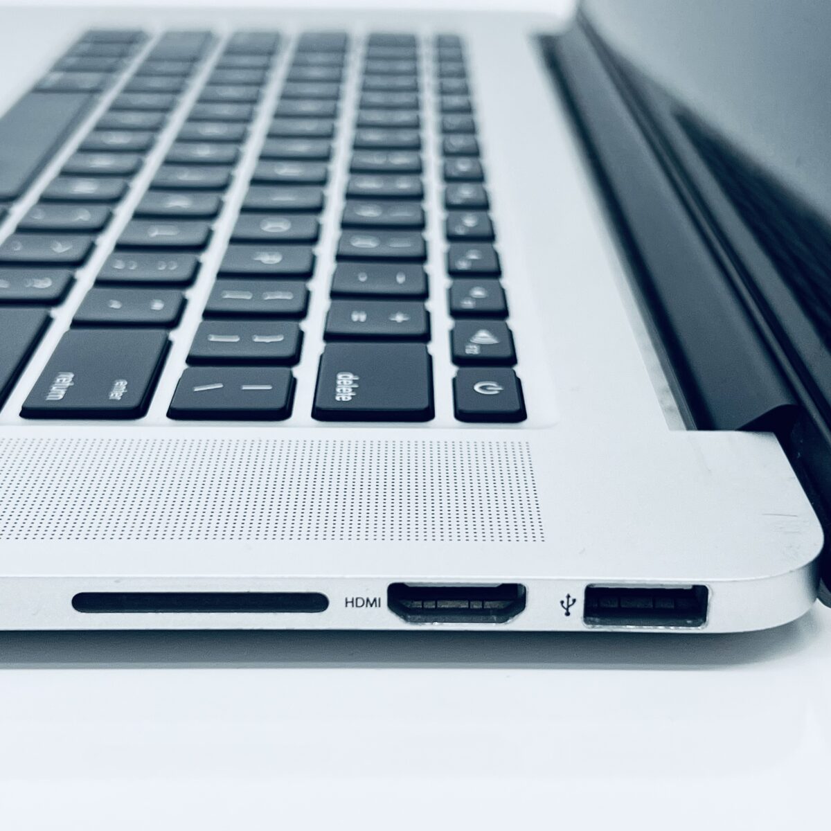 15.4" MacBook Pro / 7868278 - Image 3