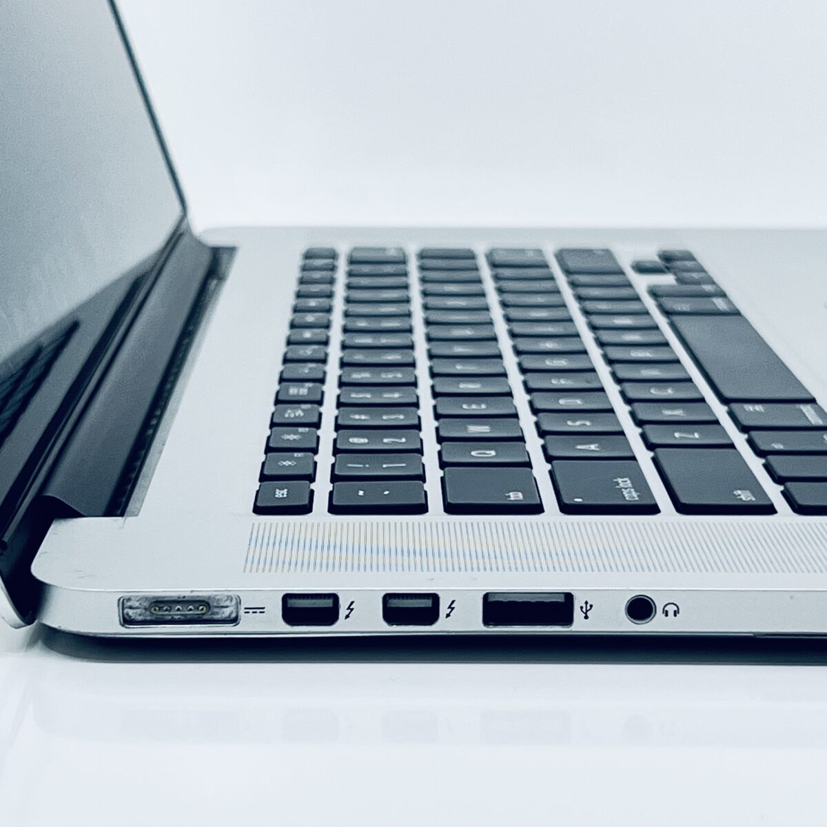 15.4" MacBook Pro / 7868278 - Image 8